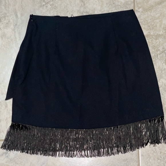 ZARA FRINGED MINI SKIRT - Picture 16 of 16
